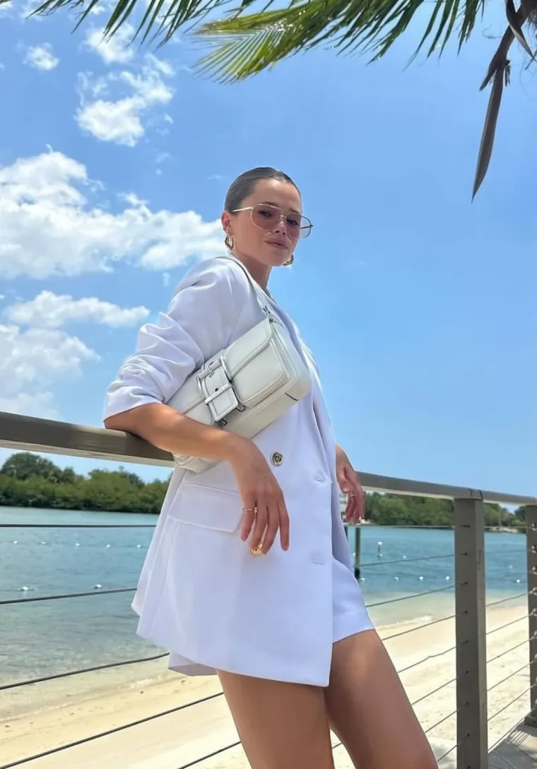 Ana Kurnjikova je ništa za nju: Na društvenim mrežama broji milijune, a ljubi gotovo dva desetljeća starijeg