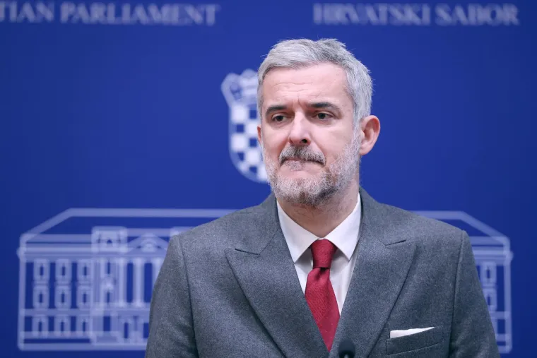 Nino Raspudić prije 12 godina radio je kao profesor, pogledajte kako je izgledao