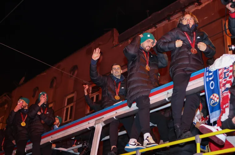 Svijet je brujao o čudesnom dočeku i 'ludom' Vidi: Pogledajte Gvardiola što je imao u rukama