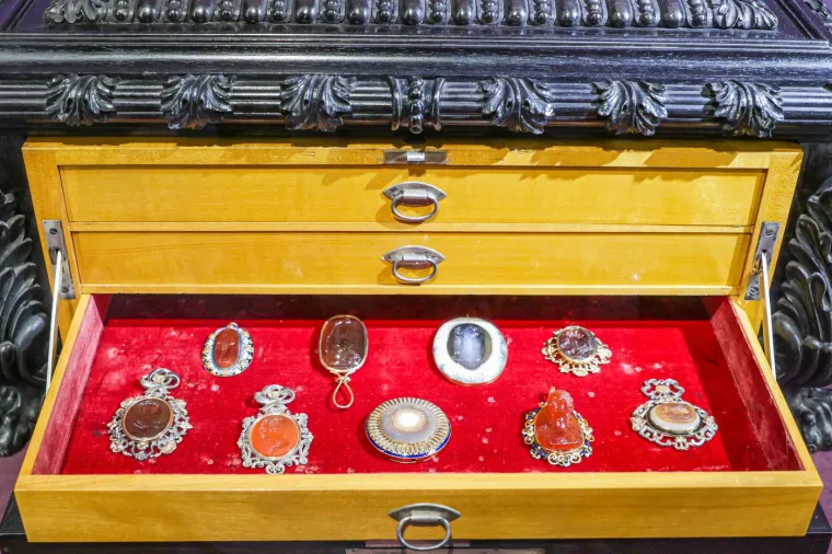 Dugo skrivana blaga ruskog dvora: Pogledajte te rasko&scaron;ne i luksuzne dragocjenosti