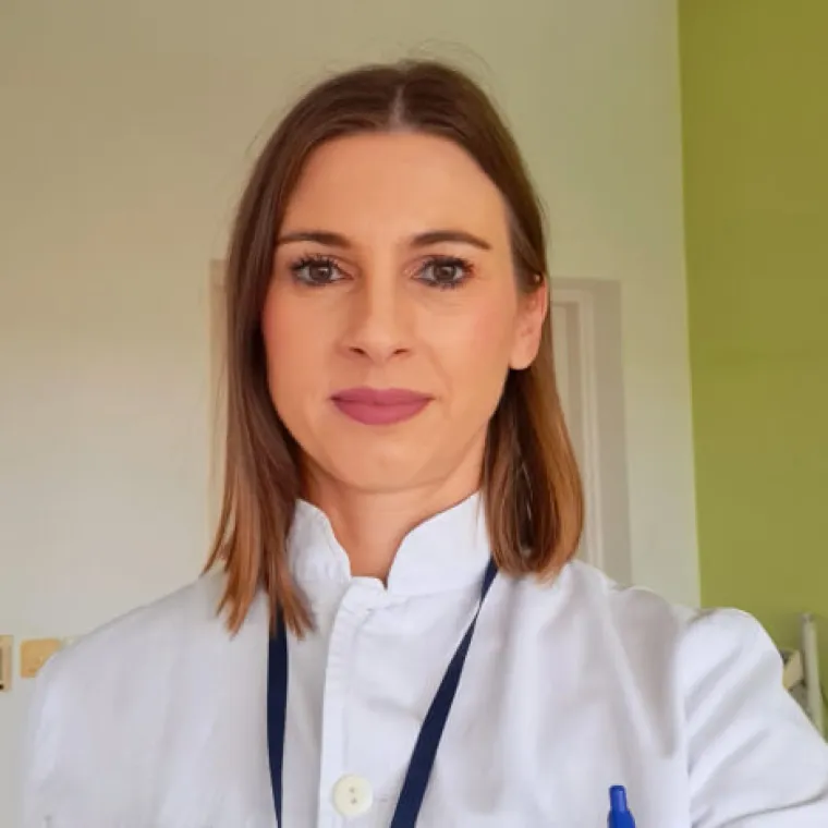Ona nema oči boje Dinama, ali je zavela njegovog trenera, bivšeg: Samozatajna Marina velika je podrška Jakiroviću