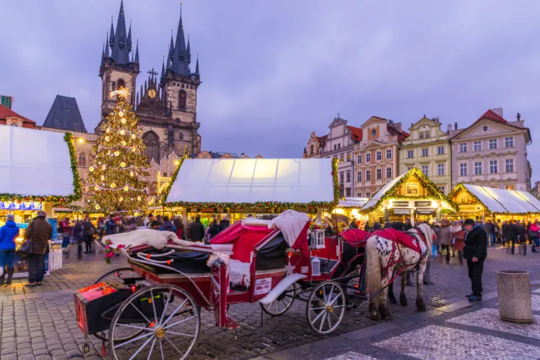 8. Prag, Češka: Prekrasni Prag savršen je za blagdane. Datum održavanja je od 30. studenog 2024. do 6. siječnja 2025.