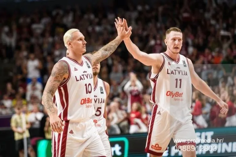 Timma je bio svojevremeno veliki latvijski talent, najbolji mladi igrač regionalne VTB lige i napravio je zavidnu karijeru igrajući za VEF Rigu, Zenit, Baskoniju, Olimpijakos, Himki, UNIKS, Daru&scaron;afaku... Bio je godinama reprezentativac Letonije.