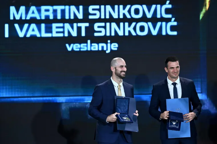 Nagradu su primili Barbara Matić za zlato u džudu, Valent i Martin Sinković za zlato u veslanju, Sandra Elkasević za atletsku broncu te Miran Maričić za broncu u strelja&scaron;tvu. Zbog sportskih obveza Donna Vekić (srebro u tenisu) i Lena Stojković (bronca u taekwondou) svoje novčane nagrade primit će naknadno.