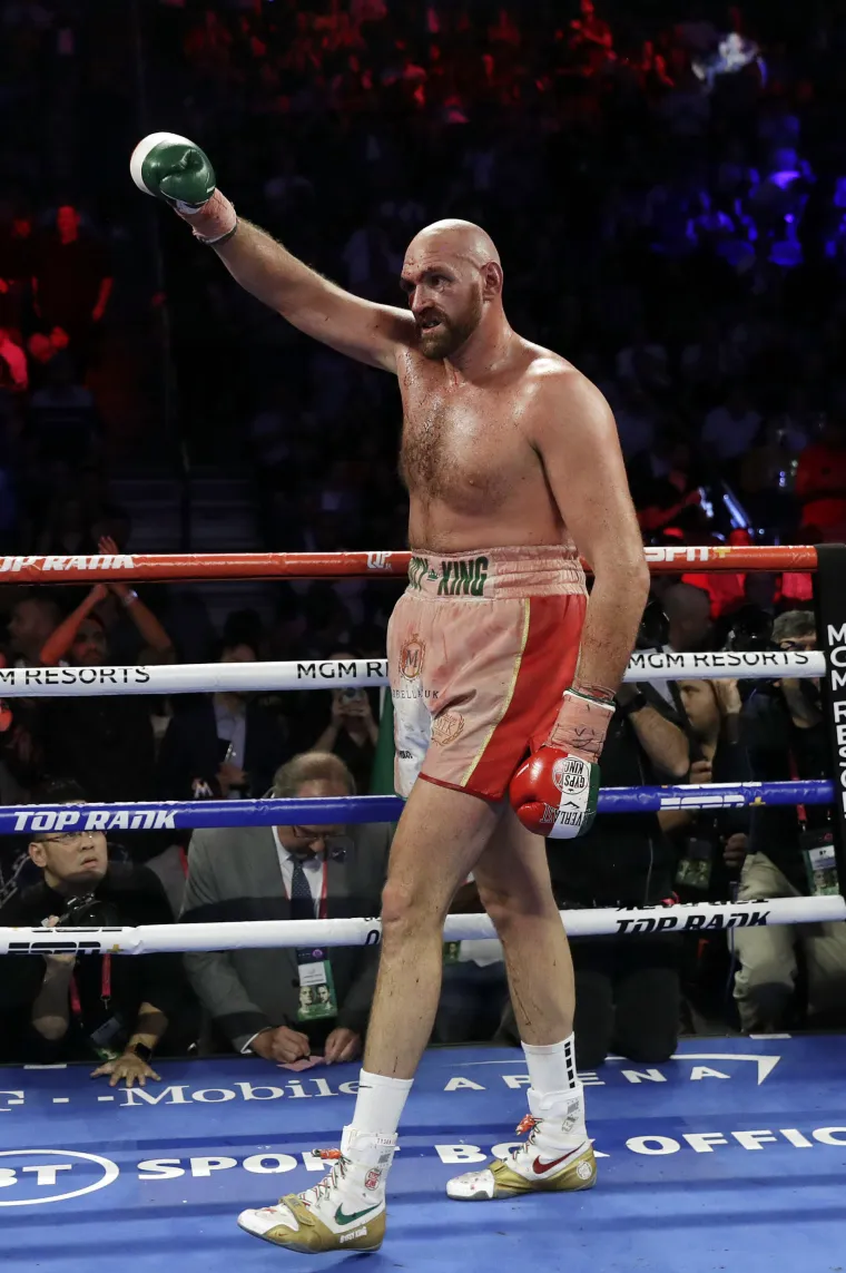 Od mršavca do divovskog prvaka: Evo kako se Tyson Fury mijenjao kroz godine