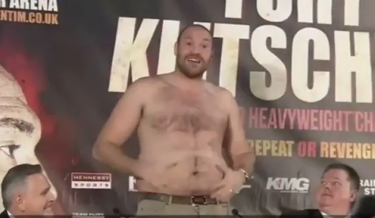 Od mršavca do divovskog prvaka: Evo kako se Tyson Fury mijenjao kroz godine