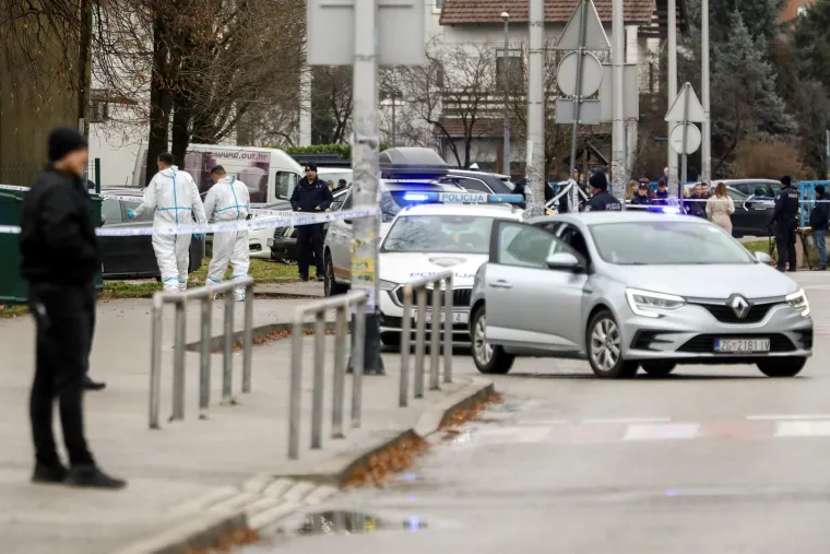 Stravični prizori u Prečkom: Napadač upao u školu, izbo učiteljicu i učenike, ubio dijete