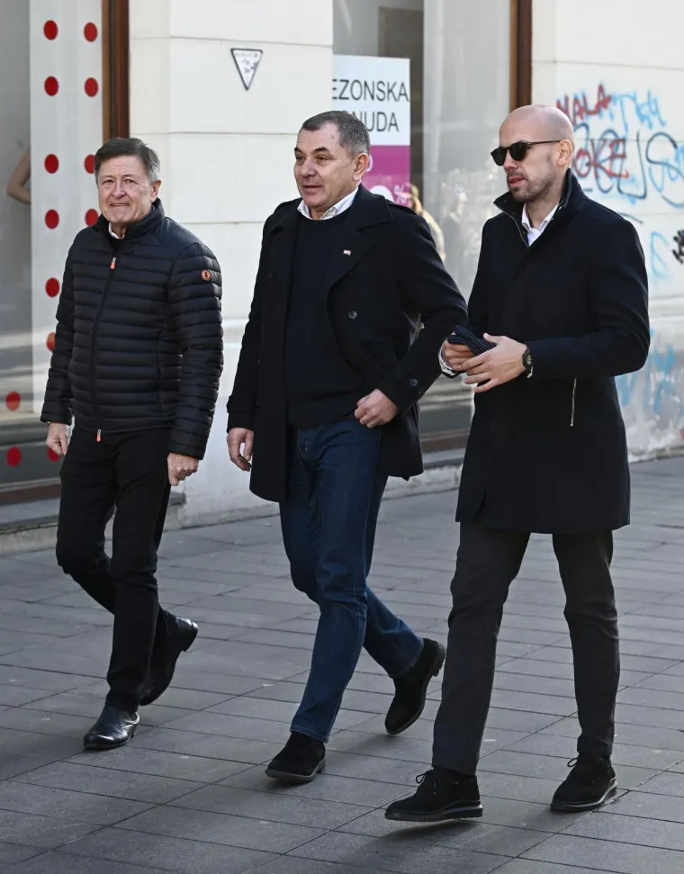 Centar prepun poznatih: Iva Todorić zasjala u plavom, pojavio se i biv&scaron;i gradonačelnik