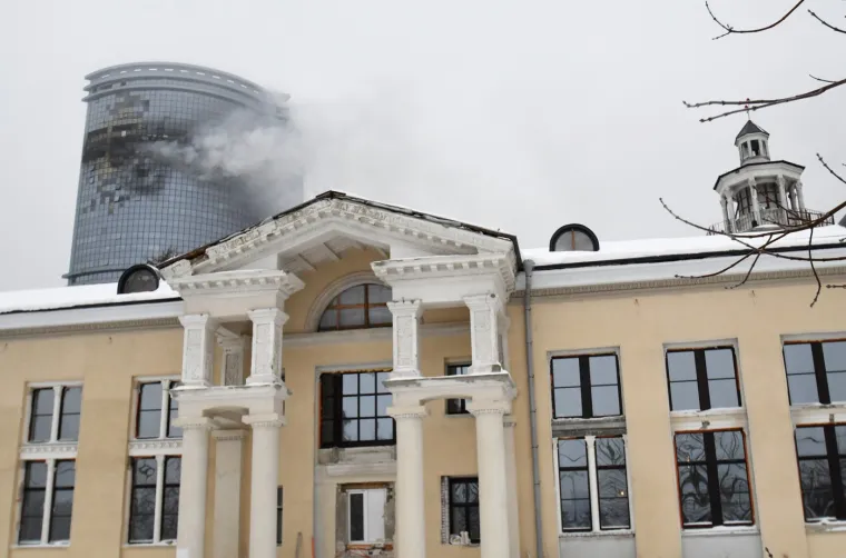 Republika Tatarstan objavila je na svom Telegram kanalu da su svi veliki javni događaji tijekom vikenda otkazani iz sigurnosnih razloga. Ukrajina se nije izjasnila o ovim napadima