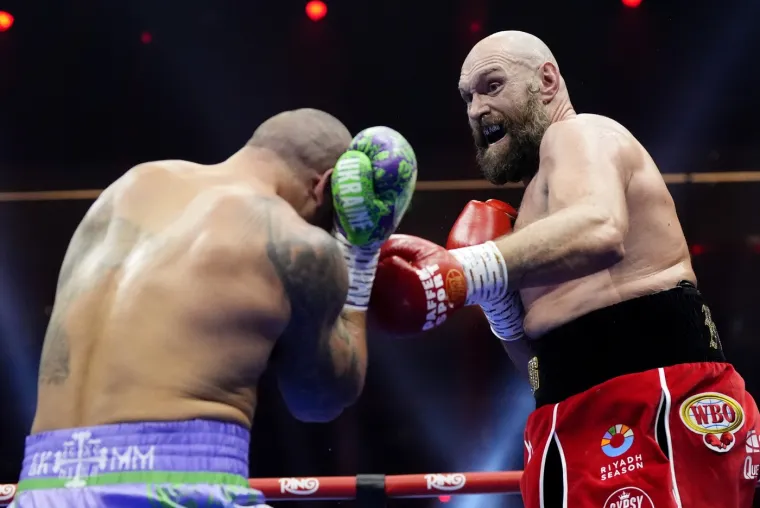 Usyk je nadboksao Furyja, a onda je Kralj Cigana izveo potez za pamćenje