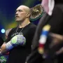 Ponosno je odslušao ukrajinsku himnu prije meča Oleksandr Usyk. 