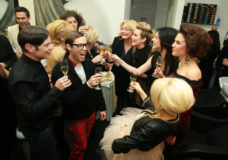 Ovako su prije 14 godina na božićnom domjenku izgledali na&scaron;i slavni: Možete li ih prepoznati?