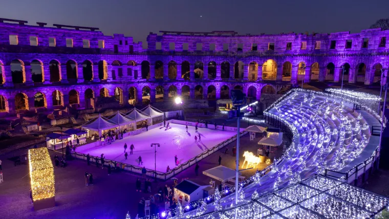 Koji vam je advent ljepši, u Tvrđi ili u Areni? Pogledajte spektakularne fotografije iz zraka