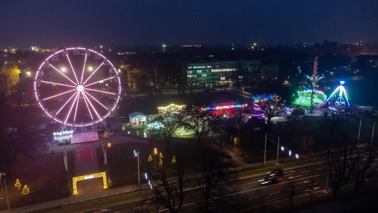 Koji vam je advent ljep&scaron;i, u Tvrđi ili u Areni? Pogledajte spektakularne fotografije iz zraka
