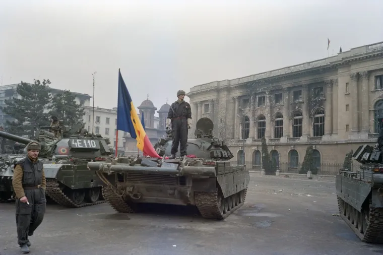 Ovo su krvavi trenuci borbe za slobodu: Sru&scaron;ili komunistički režim i lovili tajne agente