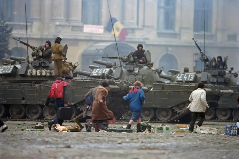 Ovo su krvavi trenuci borbe za slobodu: Sru&scaron;ili komunistički režim i lovili tajne agente