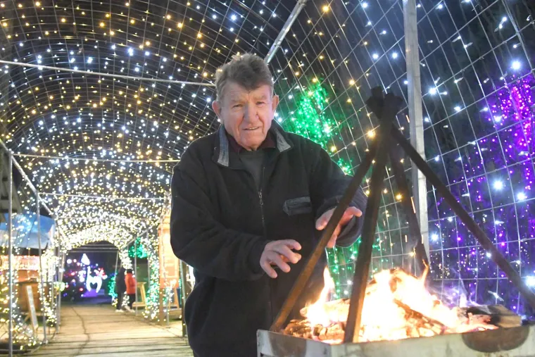 Čarolija svijetla s 5,5 milijuna lampica: Magično imanje privlači brojne posjetitelje