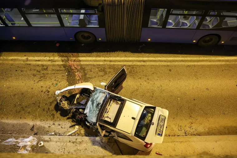 Auto je totalno smrskan: Od pogleda na mjesto sudara prolazi jeza