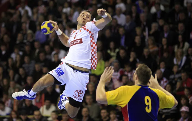 Legenda izazvala delirij u Zadru kao da je Messi: Svi su htjeli samo jedno, čuvao ga za&scaron;titar