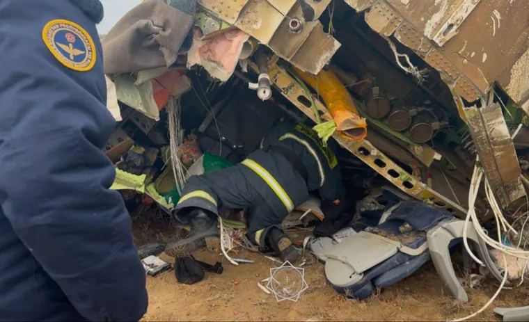Kazahstanski mediji javljaju da je u avionu koji se srušio u Aktau prije katastrofe eksplodirao cilindar. 