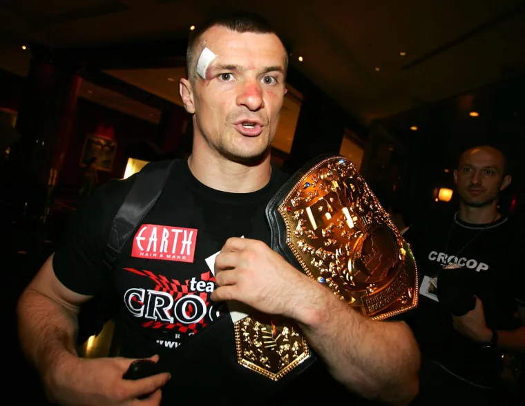 10.09.2006. - Japan: Tokyo - Pride GP 2006. Finale. Josh Barnett - Mirko Filipović. Mirko je osvojio tog dana Grand Prix Pridea što mu je najveći uspjeh u velikoj karijeri. 