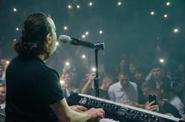 Dan nakon Božića - folk ljubitelji napunili Arenu: Pogledajte atmosferu s 'Kafanske večeri'