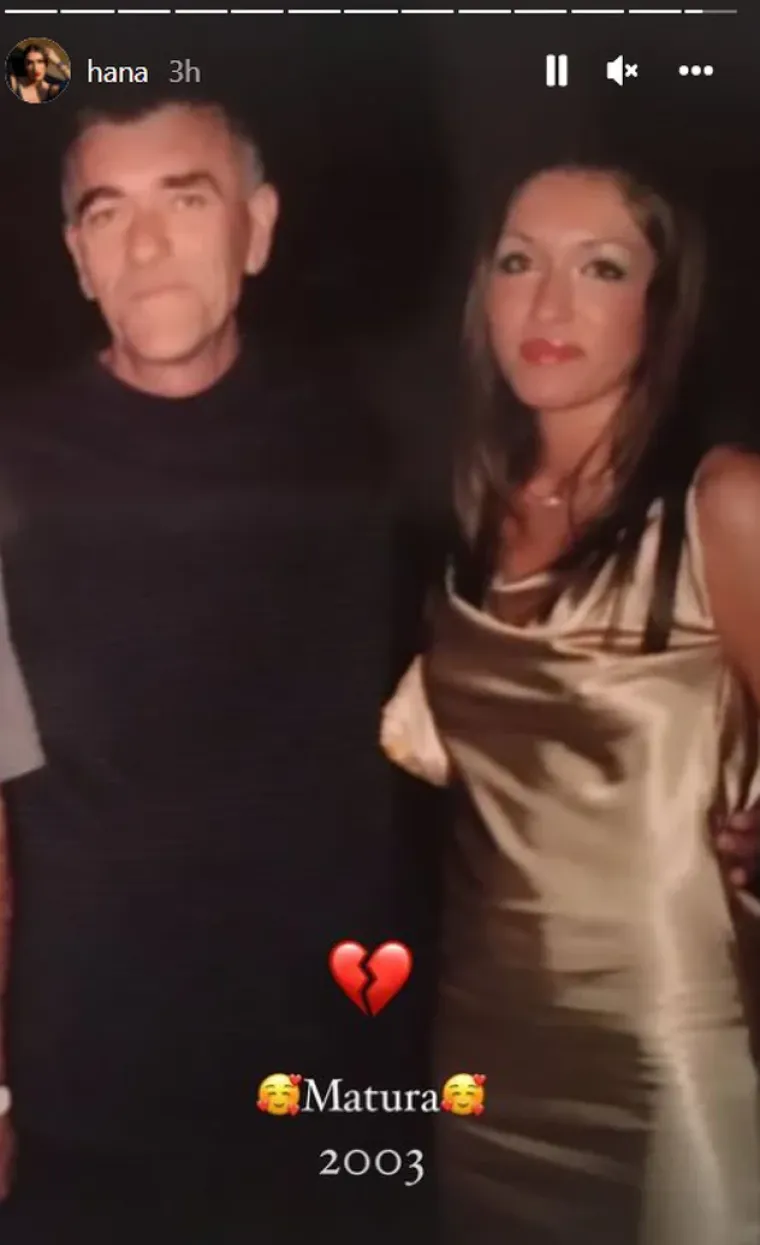 Aktivna je na Instagramu, gdje ima veliki broj pratitelja i često dijeli modne savjete, putopisne priče i trenutke iz privatnog života.  