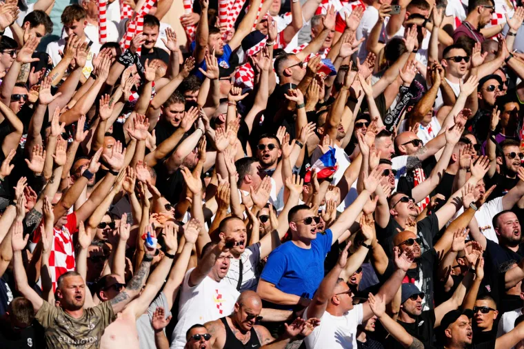 Iz svega glasa, jedinstveno i zajednički hrvatske navijačke grupe navijale su u 2024. za Vatrene. 