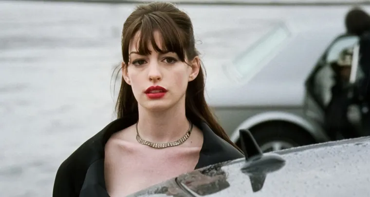2. Anne Hathaway: Glumica Anne Hathaway, poznata po filmovima Princezini dnevnici i Vrag nosi Pradu, ranije je govorila o tome kako je kao dijete željela postati redovnica. 
