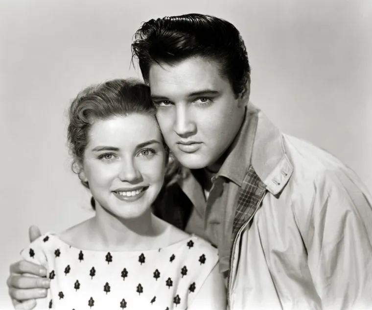 12. Dolores Hart: Dolores Hart, biv&scaron;a glumica koja je svoj holivudski debi imala u filmu Loving You (1957.) s Elvisom Presleyjem, snimila je deset filmova u pet godina. 