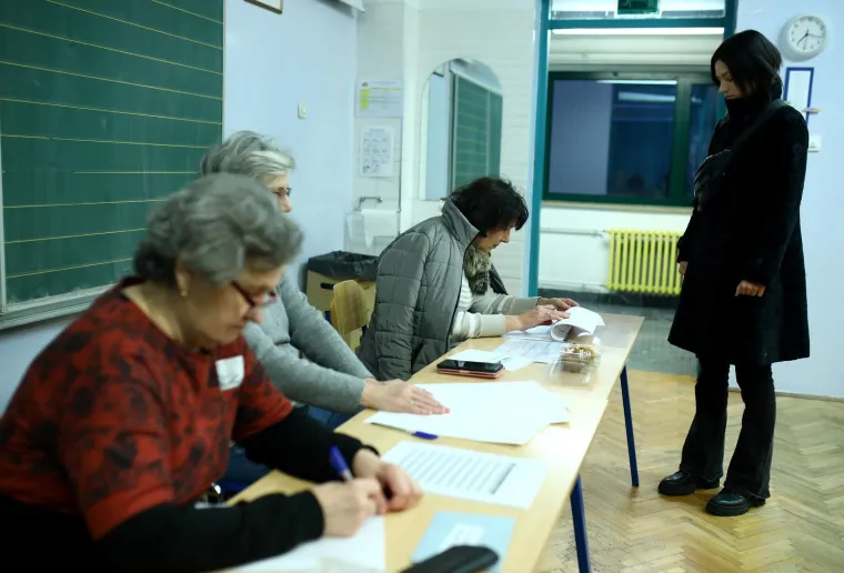 Hrvati glasaju! I mladi i stari, svi su jutros pohrlili na birališta