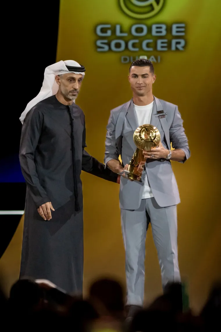 Ronaldo na ceremoniji sa Georginom koja je blistala: Jedan detalj posebno upada u oči