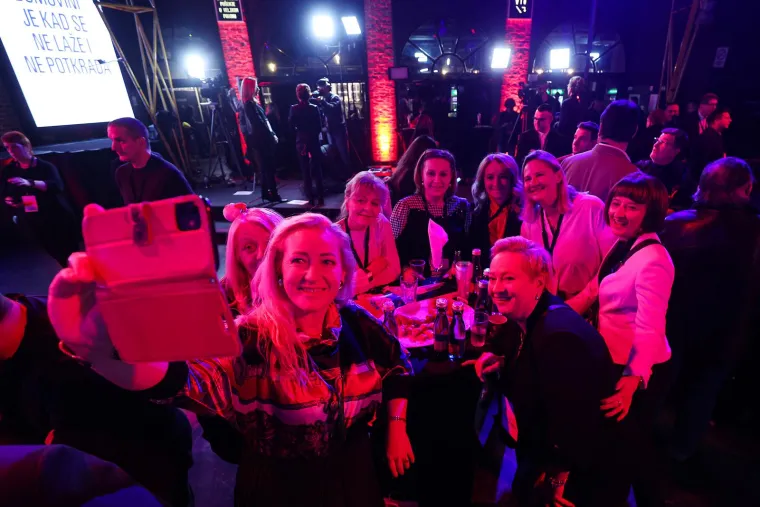 Na prvom je mjestu zoran Milanović, a prati ga Dragan Primorac te će oni u drugi krug. 