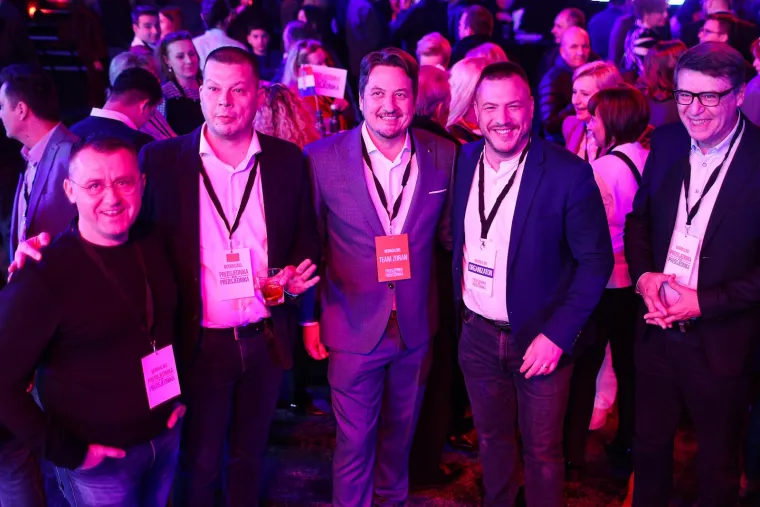 Euforija u stožeru Zorana Milanovića nakon objave prvih rezultata