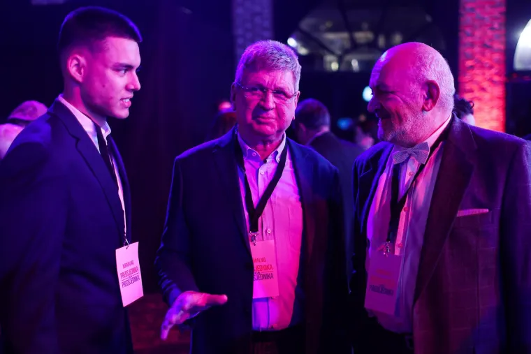 Euforija u stožeru Zorana Milanovića nakon objave prvih rezultata