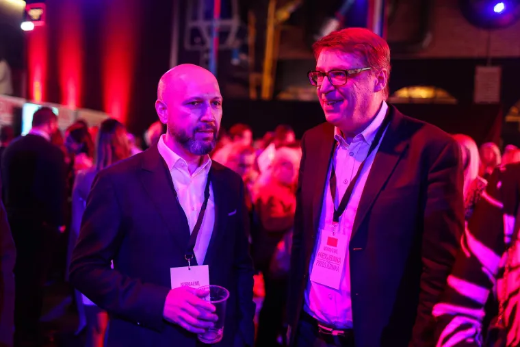 Euforija u stožeru Zorana Milanovića nakon objave prvih rezultata