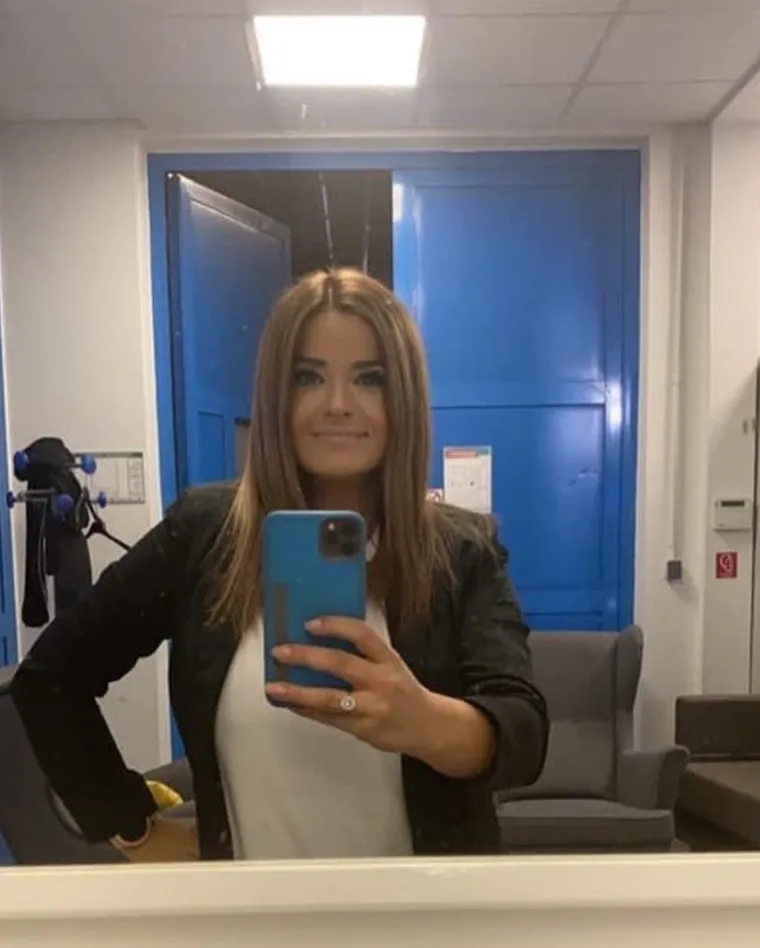 Inače, Hana je završila novinarstvo na Fakultetu političkih znanosti te je godinama radila kao voditeljica i novinarka. 