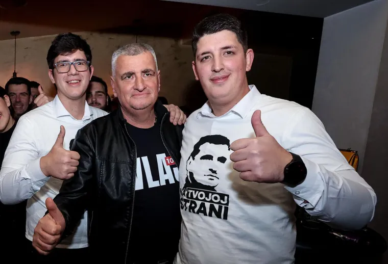 Bulj u društvu sinova Frane i Nene