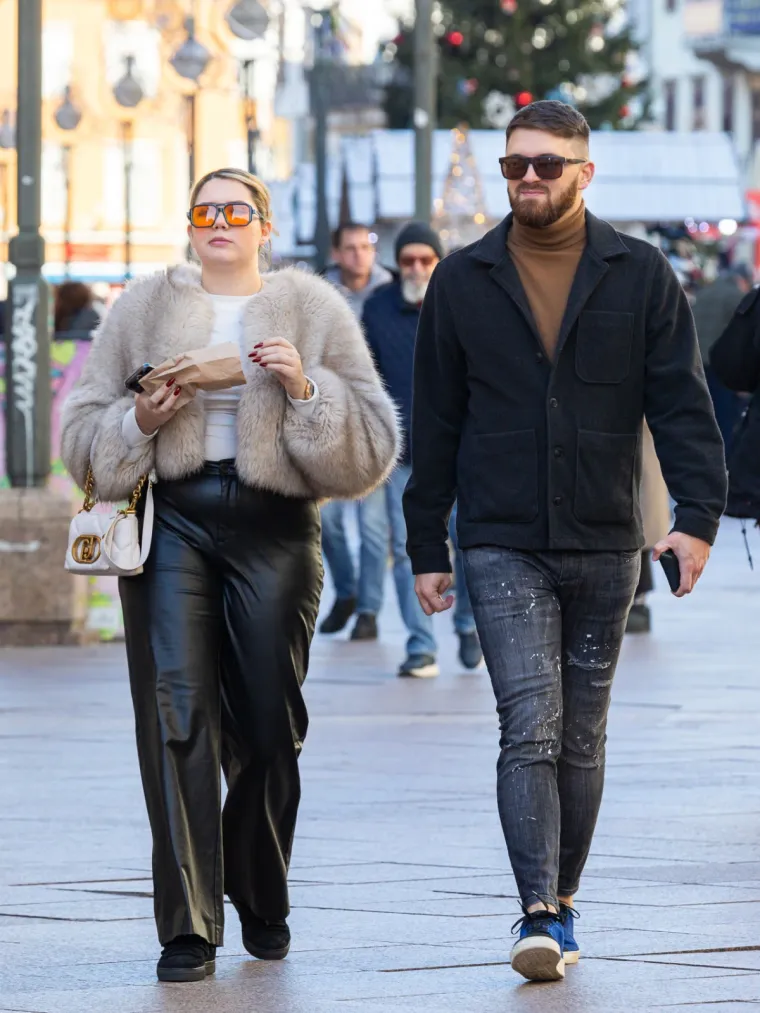 Riječka &scaron;pica u znaku stila: Atraktivna brineta u kaputu ukrala sve poglede