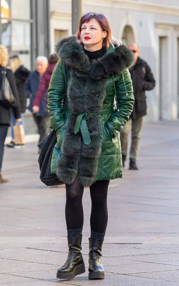 Riječka &scaron;pica u znaku stila: Atraktivna brineta u kaputu ukrala sve poglede