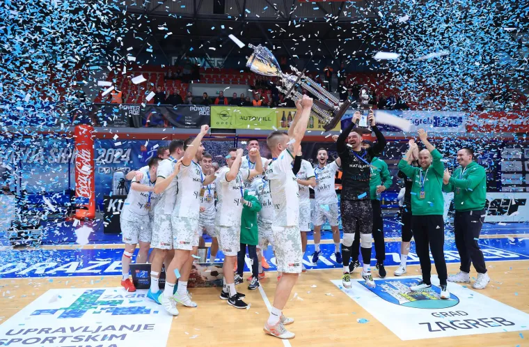 Ludo slavlje, sjajni Krstanović i neugodno iznenađenje za Toma&scaron;evića: Ovo su najbolji trenuci Kutije &scaron;ibica