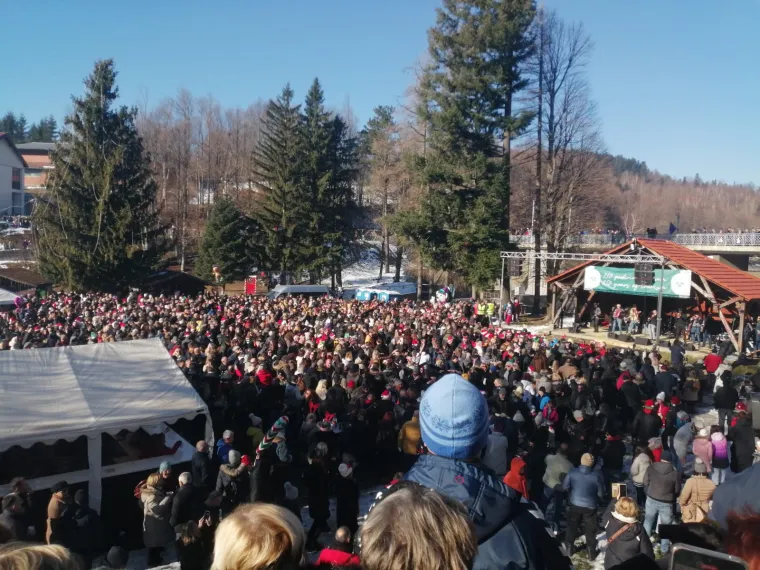 Evo kako se Hrvati zabavljaju posljednjeg dana u godini: Neki su doslovno probili led