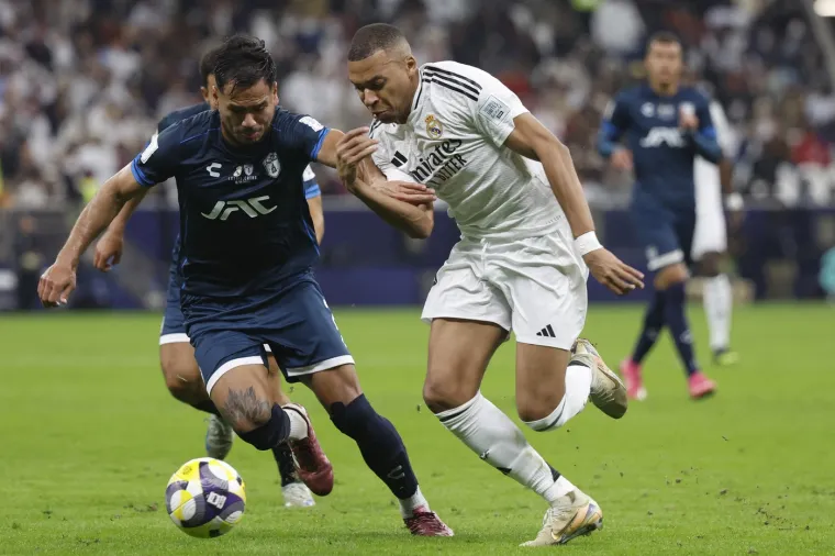 Kylian Mbappé (Real Madrid): 39 golova