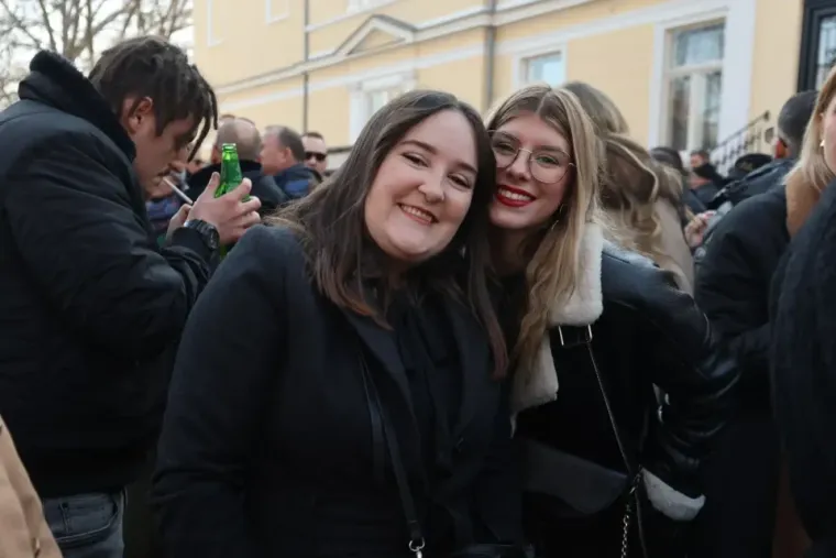 Hladno vrijeme nikoga nije omelo u uživanju, a sve se to vidi po širokim osmjesima. 
