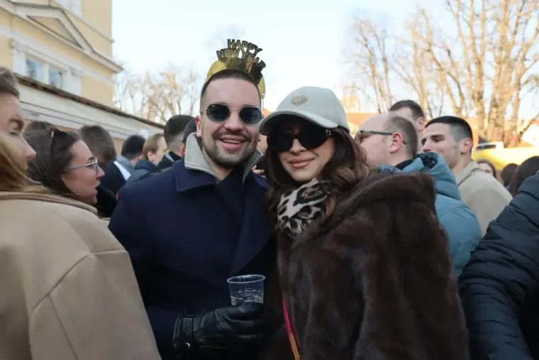 Tko je elegantna crnka s besprijekornim stilom? Svi pogledi bili su uprti u nju