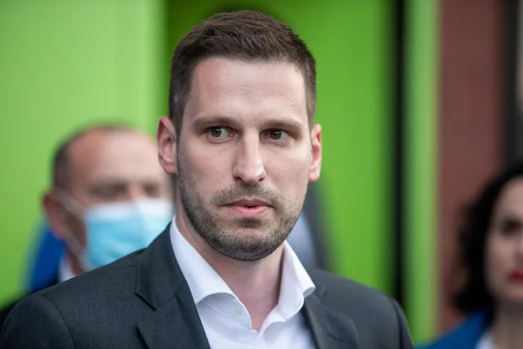 Slovi za jednog od najzgodnijih hrvatskih političara. &Scaron;to vi kažete za Ivana Radića?