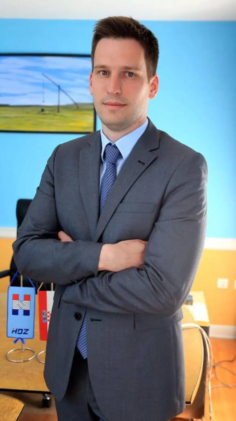 Slovi za jednog od najzgodnijih hrvatskih političara. &Scaron;to vi kažete za Ivana Radića?