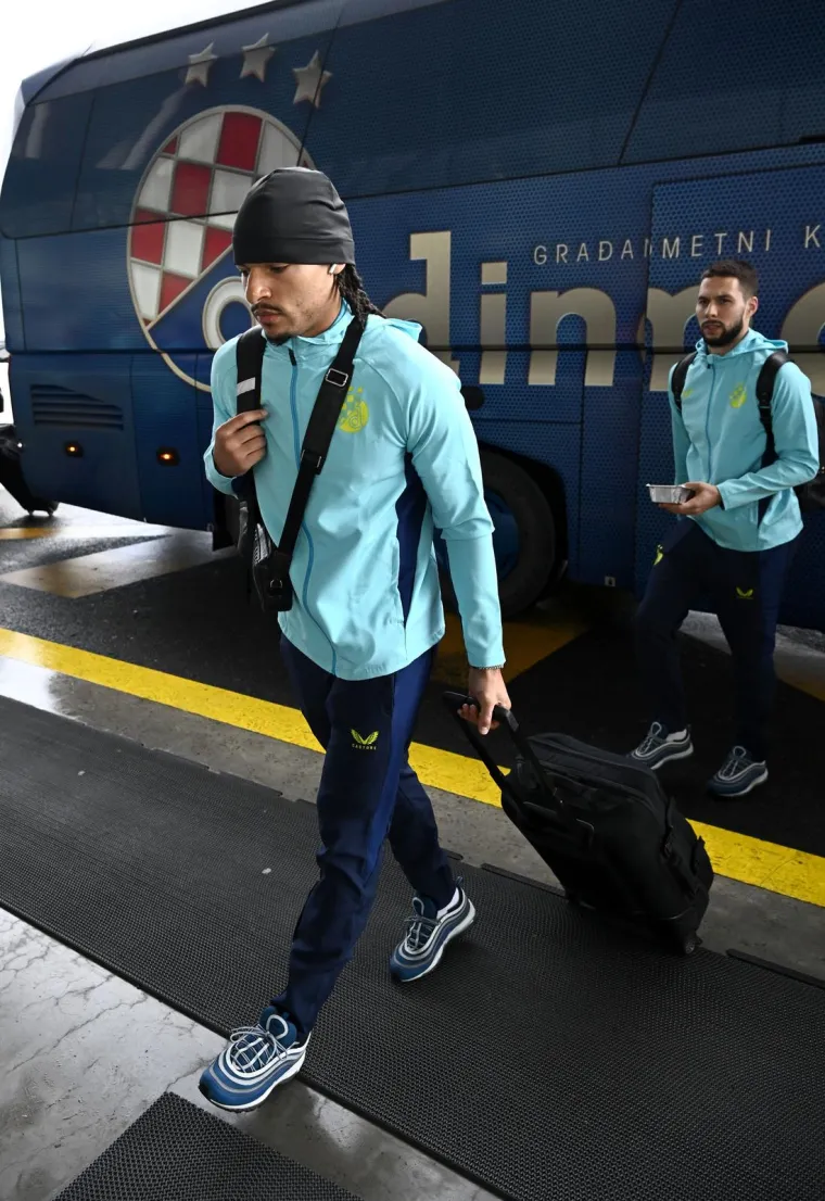 Cannavaro poveo dinamovce na pripreme, navijači se fotografirali i tražili autograme