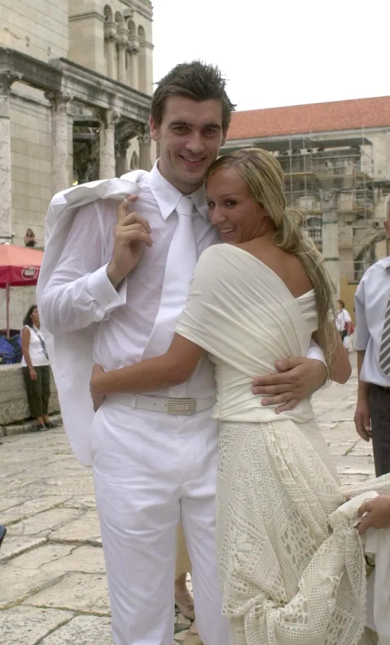 Ljubav svog života, samozatajnu Angelu, upoznao je u mladosti. Par se vjenčao 2003. godine, a njihova ljubavna priča oduvijek je bila daleko od medijske pompe. 