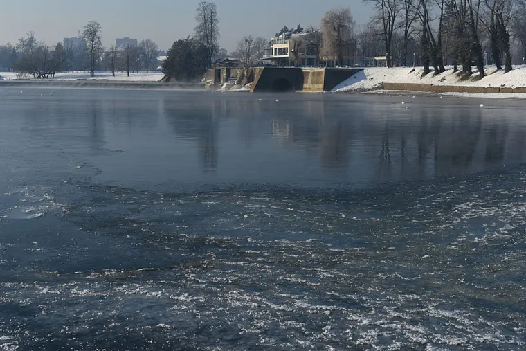 Danas najtopliji grad u Hrvatskoj, a prije osam godina centar zime: Razlika je u čak 34.5 stupnja
